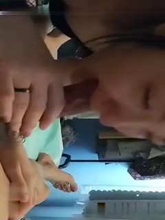 粉鲍女神激情自慰，纤手轻抠逼穴极致诱惑